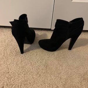 Guess High Heels